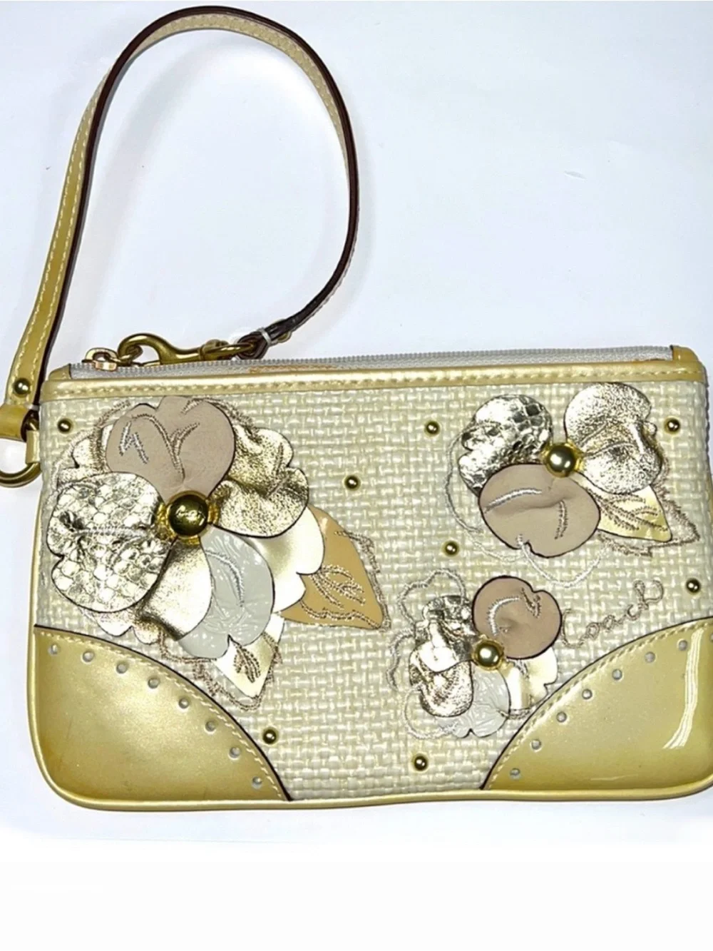 RARE Coach Raffia Floral Appliqué  Wristlet - Cream and Gold “LIMITED EDITION”